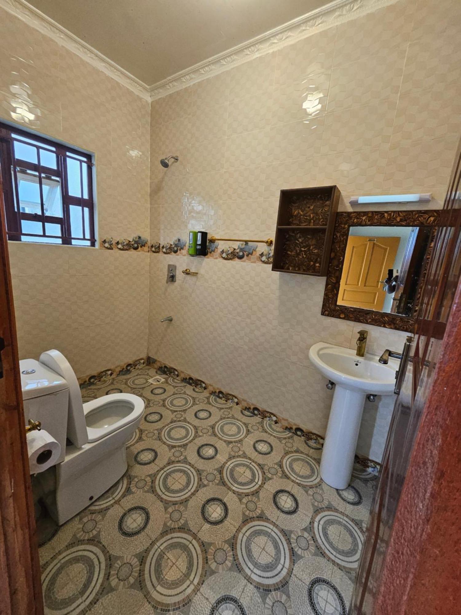 Grand Amoena Guest House Naivasha Ngoại thất bức ảnh